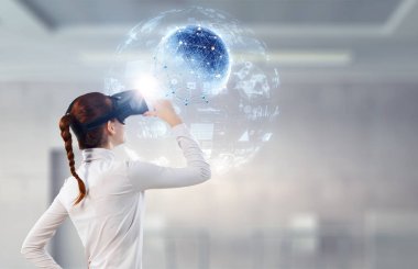 Sanal teknoloji dünya yaşıyor. Karışık teknik
