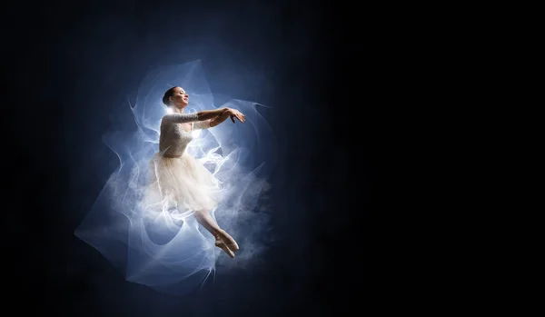 Ballet danseur en saut — Photo