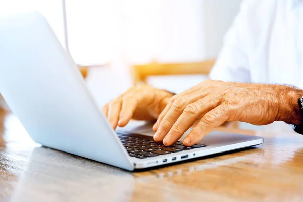 Close-up of typing male hands — Stock Photo, Image