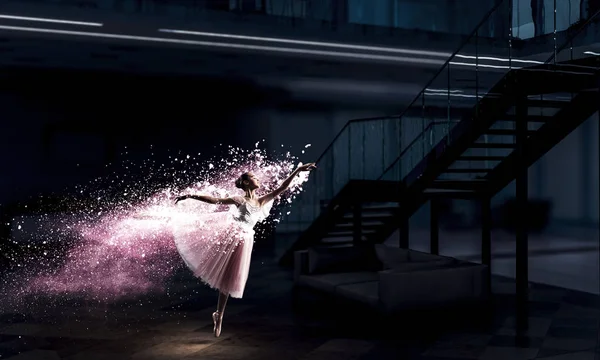Мечтал стать балериной. Смешанные медиа — стоковое фото