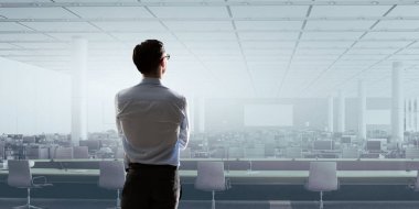 Açık plan ofisleri. Karışık teknik