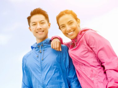 Ayakta Plajı'nda genç Çift