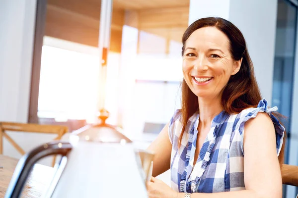 Beautiful woman at home indoors portrait — Stock Photo, Image