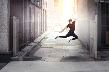 Onun dünya danstır. Karışık teknik