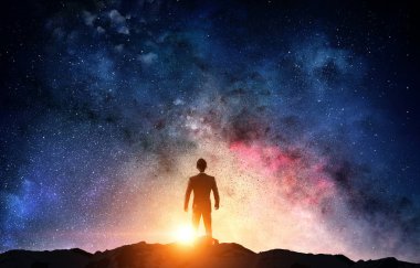 İşadamı ve evren kavramı