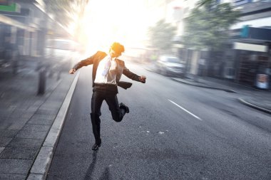 Sanal gerçeklik hissediyorum. Karışık teknik