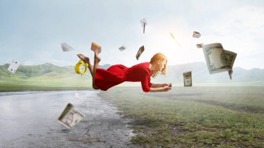 Kadın havada uçmak ve telefon kullanın. Karışık teknik