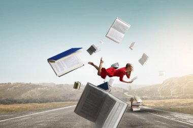 Ne zaman okuma, dış görev alır. Karışık teknik