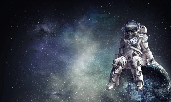 Spaceman i kosmos. Mixed media — Stockfoto