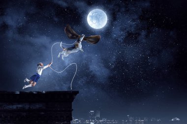 Neşeli kız ve köpek. Karışık teknik