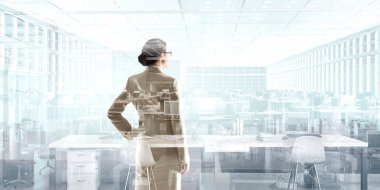 Açık plan ofisleri. Karışık teknik