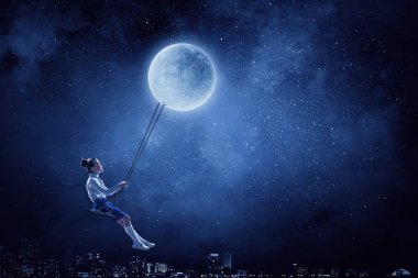 Mutlu dikkatsiz çocukluk. Karışık teknik