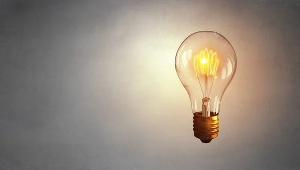 成功のアイデアのシンボルとして白熱電球 — ストック写真
