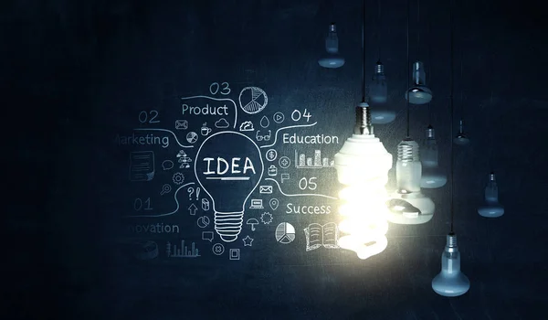 Idea brillante en la oscuridad — Foto de Stock