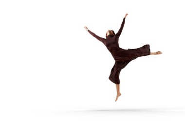 Genç dansçı gerçekleştirme