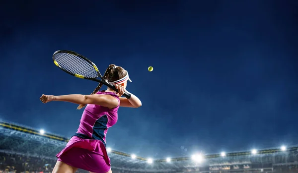 Grand joueur de tennis. Techniques mixtes — Photo