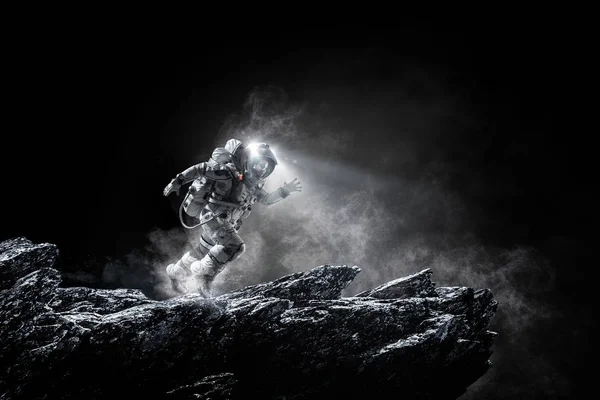 นักบินอวกาศวิ่งเร็ว สื่อผสม — ภาพถ่ายสต็อก