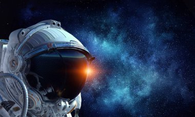 Astronot öncü araştırma yapıyor. Karışık teknik