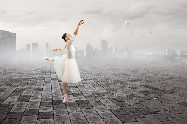 Elegante ballerina dansen. Mixed media — Stockfoto