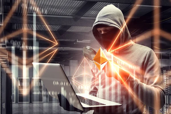 Hacker vadászat crypto valuta — Stock Fotó