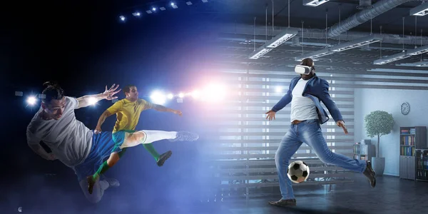 一个黑人男子踢足球的虚拟现实耳机。混合媒体 — 图库照片