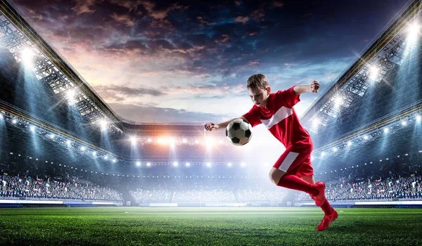 Pequeño campeón de fútbol. Medios mixtos — Foto de Stock