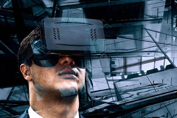 Esperienza di realtà virtuale. Tecnologie del futuro. Mezzi misti — Foto Stock