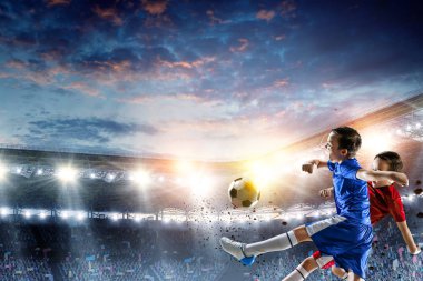 Küçük futbol şampiyonları. Karışık ortam
