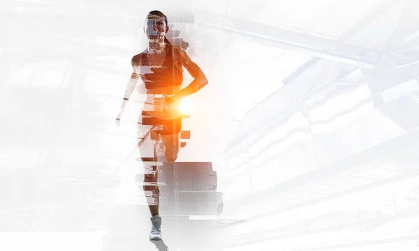 Kvinnlig sprinter springer fort — Stockfoto