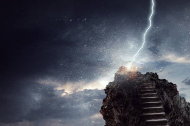 Gökyüzünde başarı merdiveni