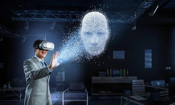 Cyfrowa głowa, sztuczna inteligencja i wirtualna rzeczywistość. Media mieszane — Zdjęcie stockowe
