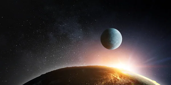 Mond und Erde mit Sonnenblitz — Stockfoto