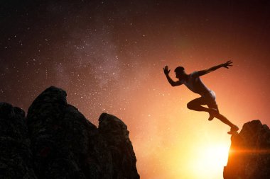 Uçurumdan atlamak, meydan okuma konsepti.