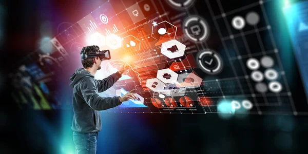 Virtual reality ervaring. Technologieën van de toekomst. — Stockfoto