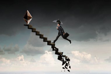 Gökyüzünde kripto para birimi başarı merdiveni