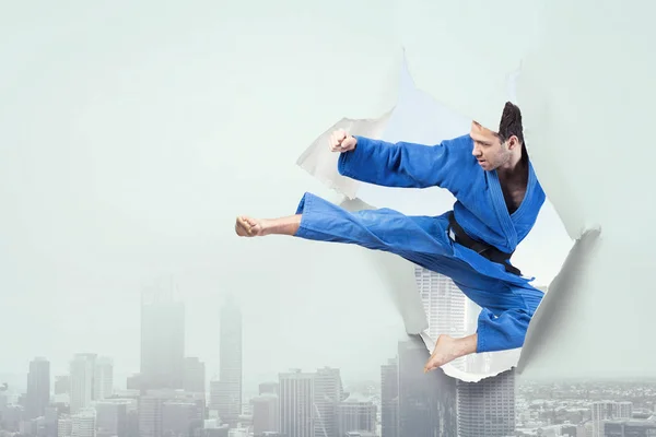 Efecto del papel desgarrado con ritmo de karate —  Fotos de Stock