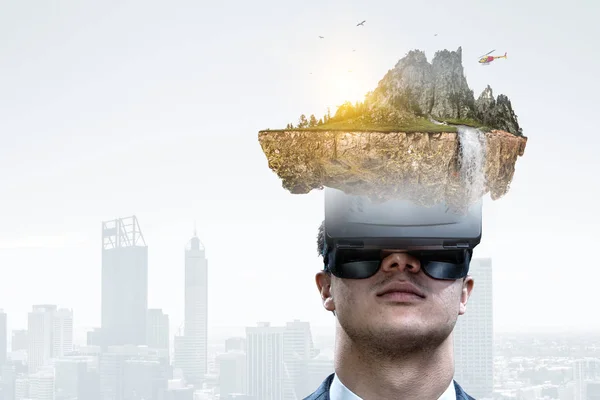 Experiência de realidade virtual. Tecnologias do futuro. Meios mistos — Fotografia de Stock