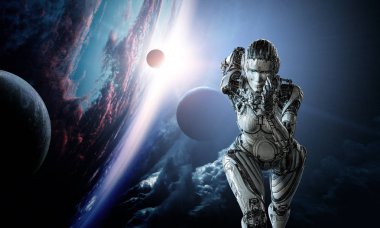 Cyborg gümüş koşu kadını. Karışık ortam