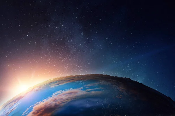 Ανατολή ηλίου σε τροχιά πλανήτη, διαστημική ομορφιά — Φωτογραφία Αρχείου