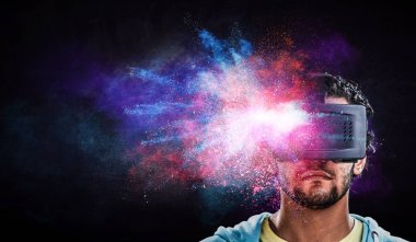 Sanal gerçeklik deneyimi. Geleceğin teknolojileri. Karışık ortam