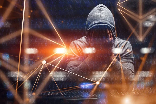 Hacker jagen nach Code-Konzept — Stockfoto