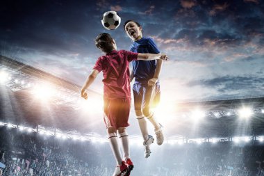 Küçük futbol şampiyonları. Karışık ortam