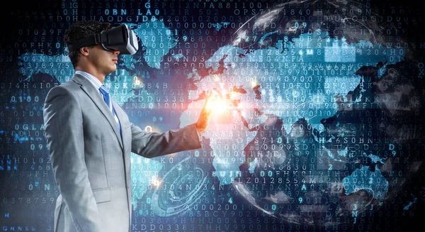 Virtual reality experience. Technologies of the future. Mixed media — Stock Photo, Image