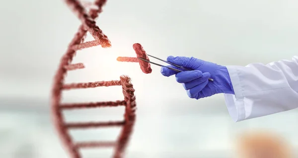 Konstrukce molekul DNA s lékařskou rukou držící kleště. Smíšená média — Stock fotografie