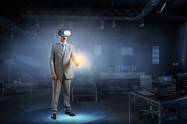 Virtual reality ervaring. Technologieën van de toekomst. — Stockfoto