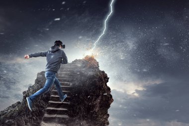 Sanal gerçeklik deneyimi. Geleceğin teknolojileri..