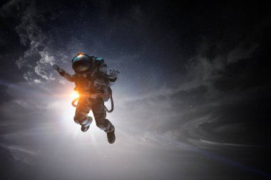 Uzayı keşfediyorum. Karışık ortam