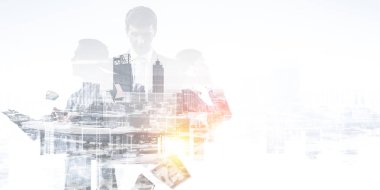 İş yerindeki iş adamları