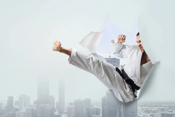 Karate vuruşlu yırtık kağıt efekti — Stok fotoğraf
