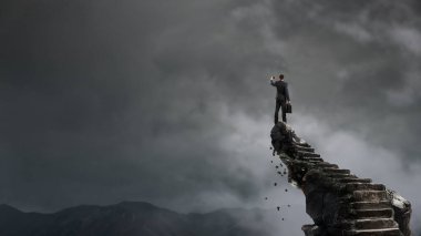 Gökyüzünde başarı merdiveni